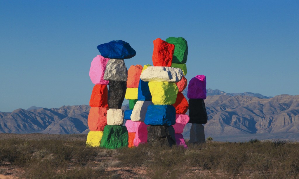 Les Montagnes Magiques de Ugo Rondinone, Arts Affaires